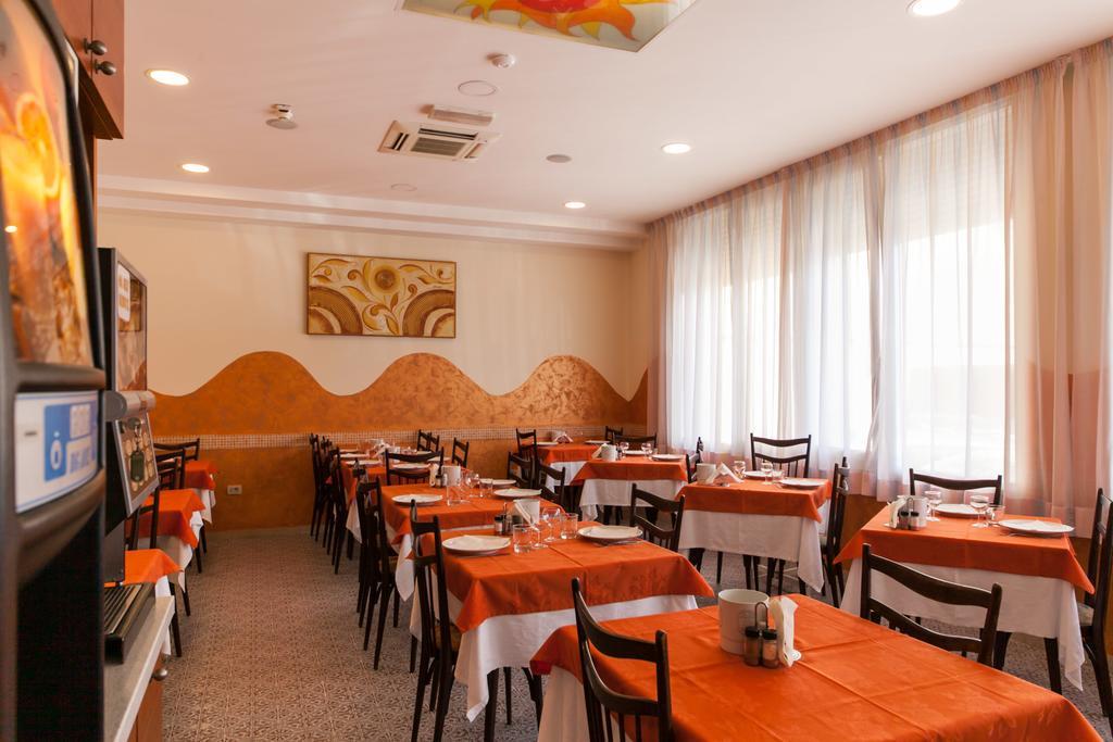 Hotel Sandra غاتيو أ ماري المظهر الخارجي الصورة