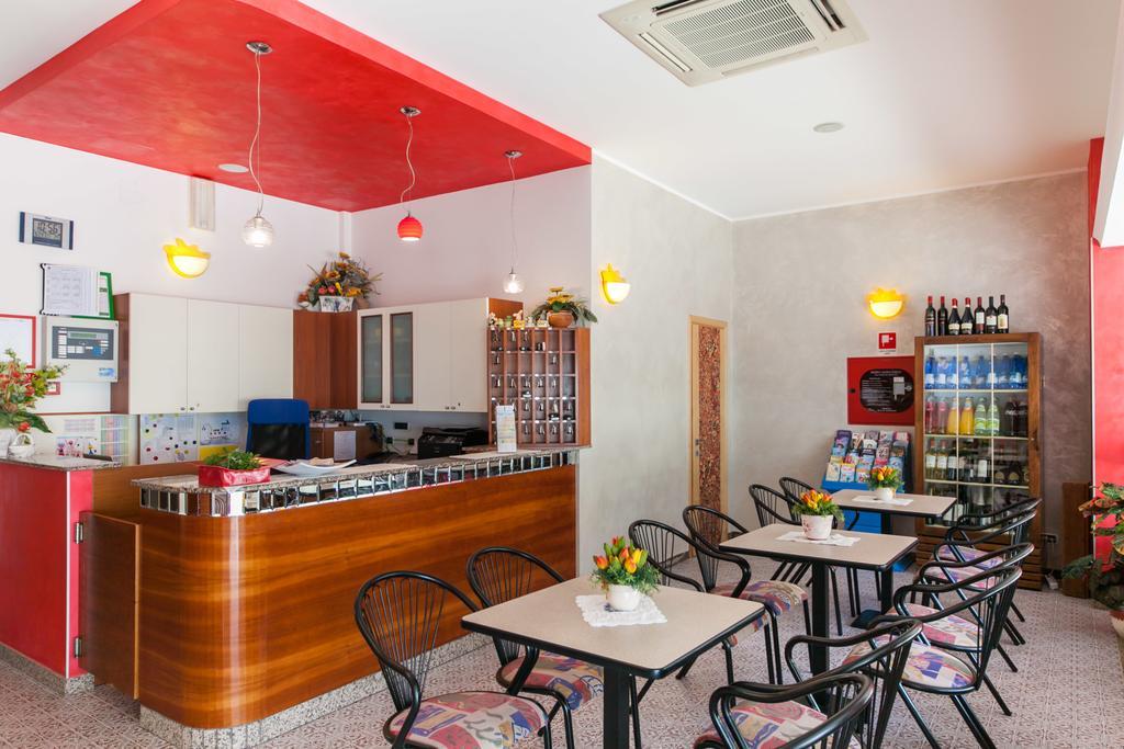 Hotel Sandra غاتيو أ ماري المظهر الخارجي الصورة