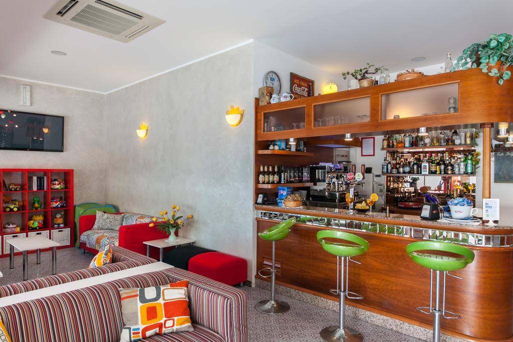 Hotel Sandra غاتيو أ ماري المظهر الخارجي الصورة
