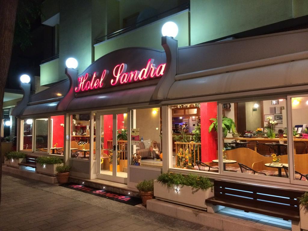 Hotel Sandra غاتيو أ ماري المظهر الخارجي الصورة