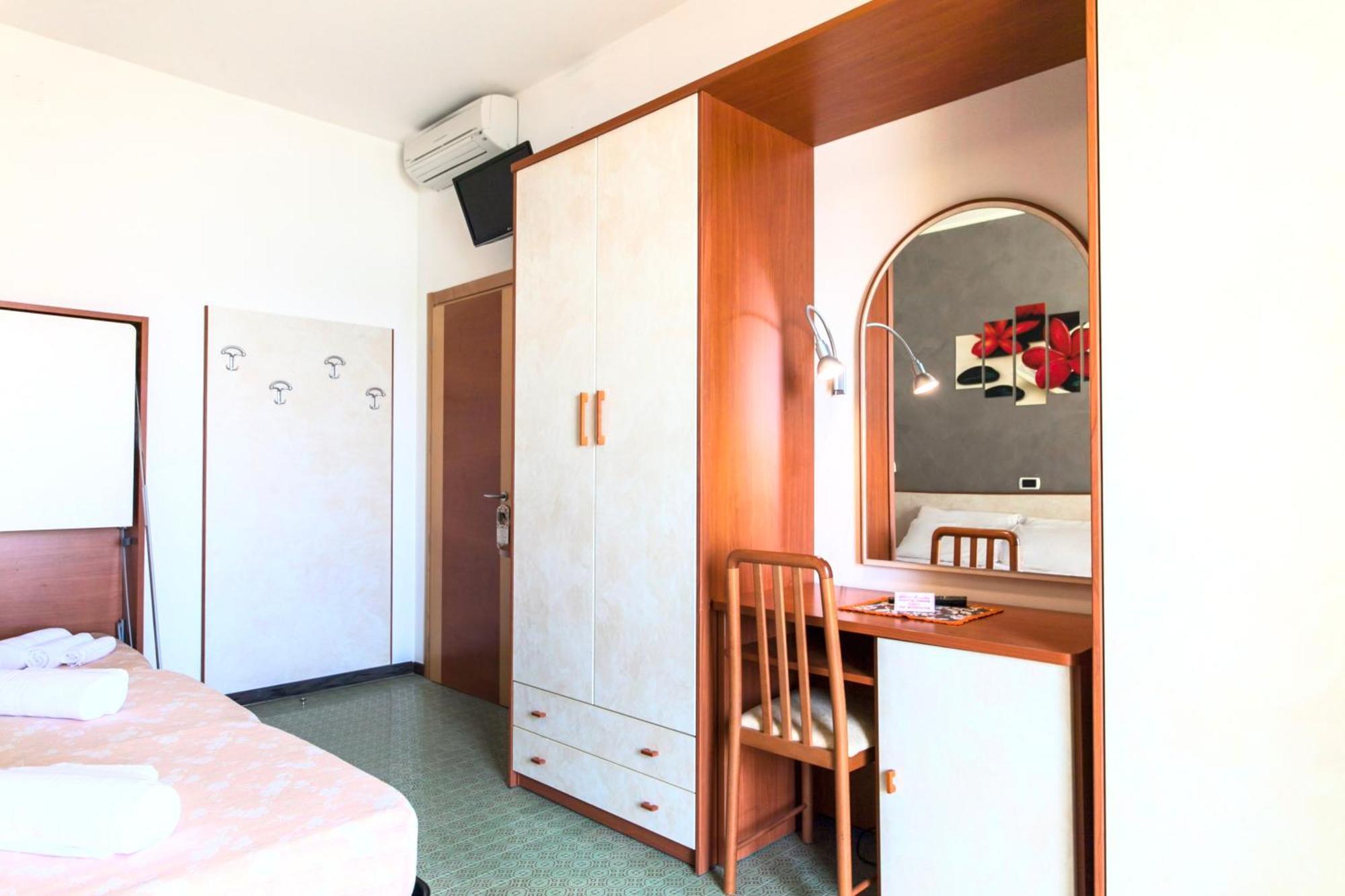 Hotel Sandra غاتيو أ ماري المظهر الخارجي الصورة