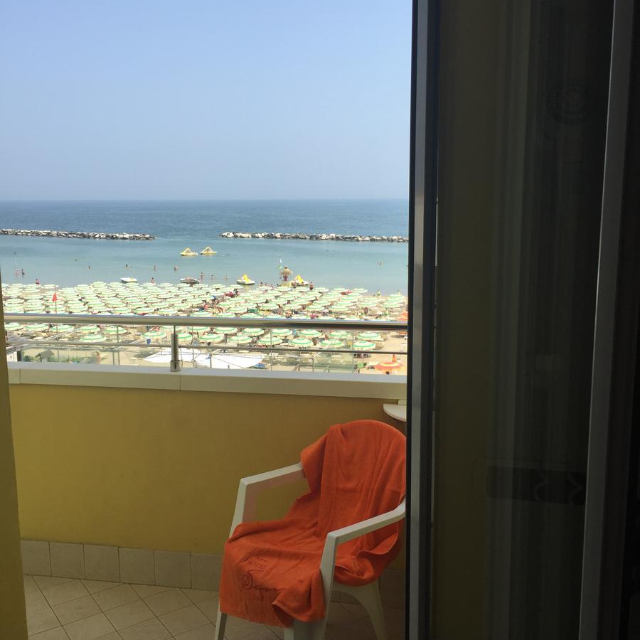 Hotel Sandra غاتيو أ ماري المظهر الخارجي الصورة