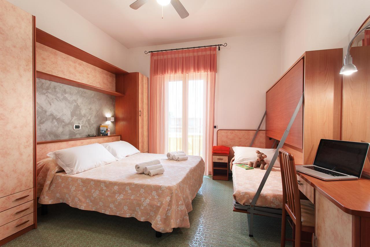 Hotel Sandra غاتيو أ ماري المظهر الخارجي الصورة